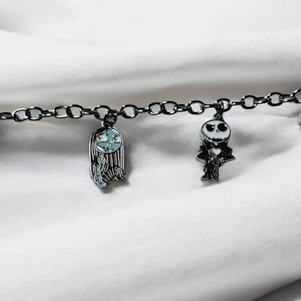 🎁🎁FREE FAST SHIPPING.!!! Nightmare Before Christmas Character Charm Bracelet